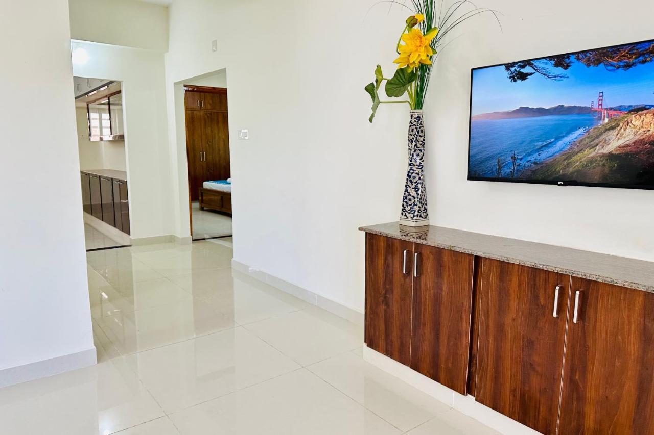 Tirupati Homestay - Ragunatha Resorts - 3Bhk Ac Apartments For Large Families - Free Breakfast - Flyover To Alipiri Gate - Wifi - Android Tv - - Easy Access To Visit All Temples Esterno foto