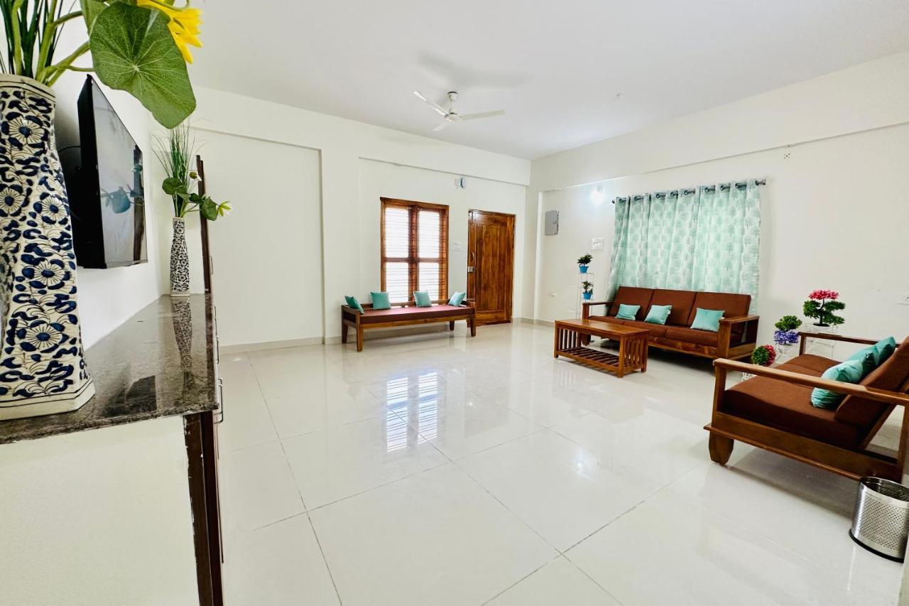 Tirupati Homestay - Ragunatha Resorts - 3Bhk Ac Apartments For Large Families - Free Breakfast - Flyover To Alipiri Gate - Wifi - Android Tv - - Easy Access To Visit All Temples Esterno foto