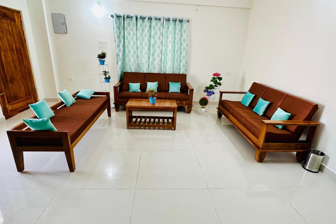 Tirupati Homestay - Ragunatha Resorts - 3Bhk Ac Apartments For Large Families - Free Breakfast - Flyover To Alipiri Gate - Wifi - Android Tv - - Easy Access To Visit All Temples Esterno foto