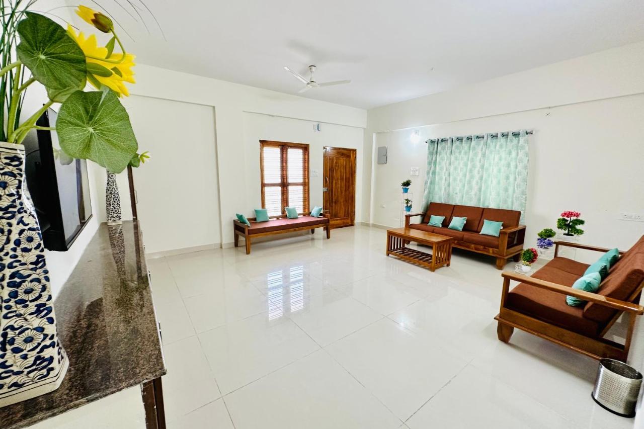 Tirupati Homestay - Ragunatha Resorts - 3Bhk Ac Apartments For Large Families - Free Breakfast - Flyover To Alipiri Gate - Wifi - Android Tv - - Easy Access To Visit All Temples Esterno foto